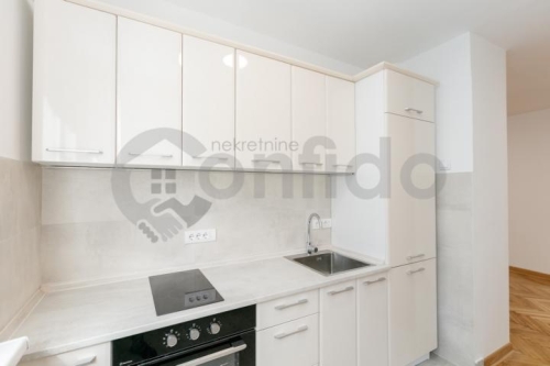 Strahinjica Bana 22 12