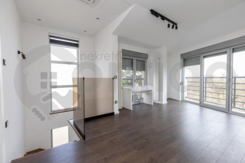 Kneza Viseslava 40a 27