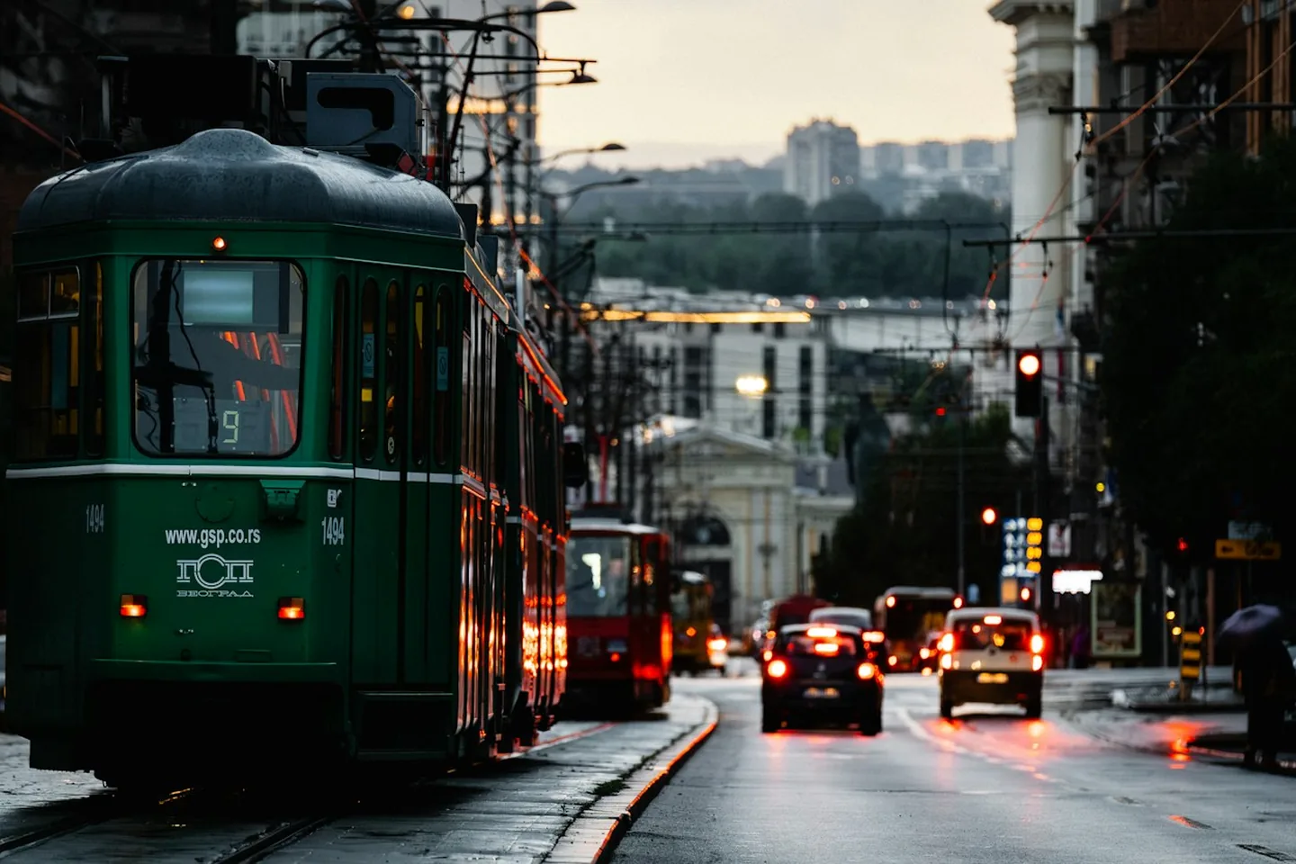 Tramvaj i večernji saobraćaj u Beogradu