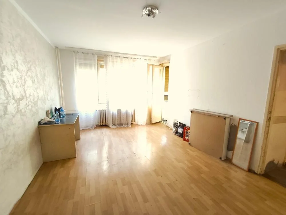 Miljakovac II, 2.5 stan okružen zelenilom